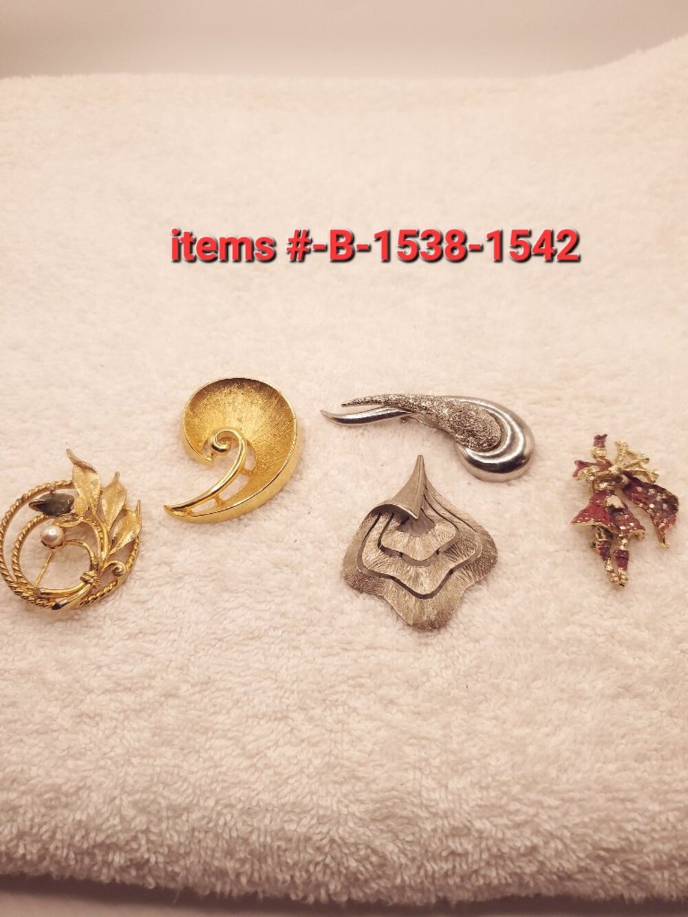 5  Brooches, items # B-1538-1542,. wt. 90 grams.